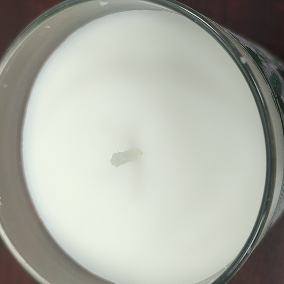 Bath & Body Works TREE FARM Foaming Hand Soap & Candle Gift Set - Picture 3 of 4